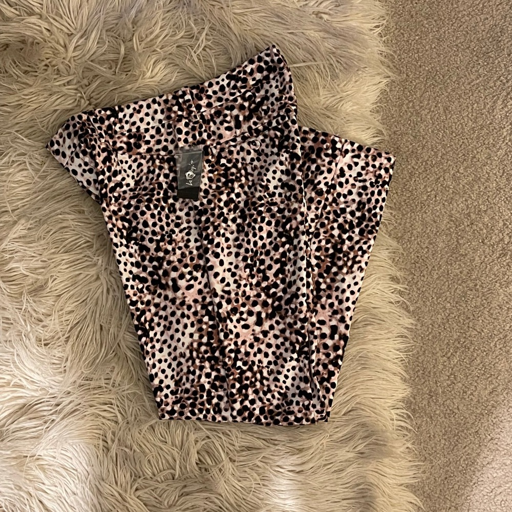 🆕 Listing - Lord & Taylor Leopard Khaki Pants